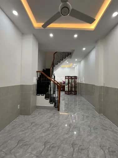 Cho thuê BĐS khác Nguyễn Khoái Quận 4, TP.HCM – 2 phòng ngủ, giá 9 triệu