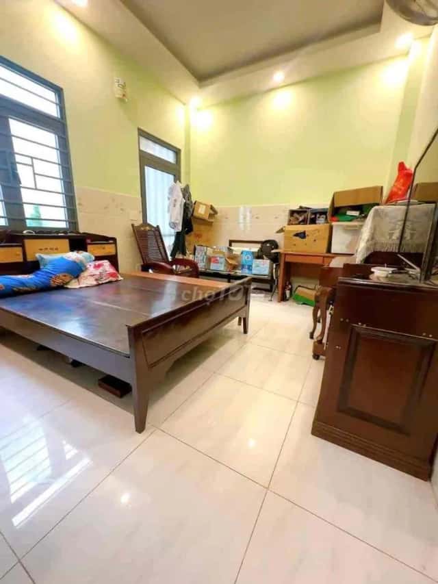 Bán nhà mặt tiền Đường Lũy Bán Bích Quận Tân Phú, TP.HCM – 8 phòng ngủ, giá 16.9 tỷ