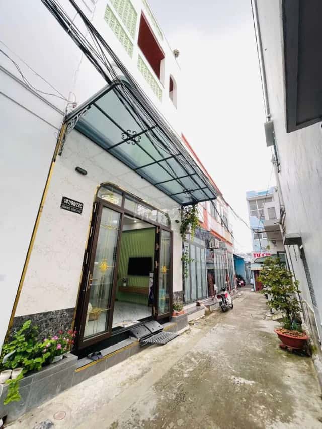 Bán nhà hẻm Hoàng Văn Thụ Quận Ninh Kiều, TP. Cần Thơ – 3 phòng ngủ, giá 3.9 tỷ Bán nhà hẻm Hoàng Văn Thụ Quận Ninh Kiều, TP. Cần Thơ – 3 phòng ngủ, giá 3.9 tỷ