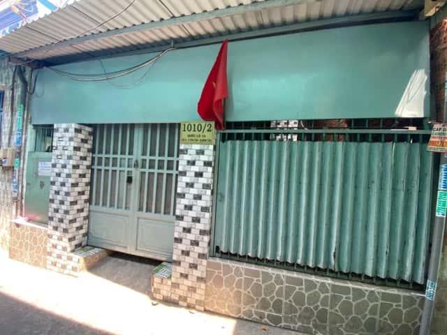 Cho thuê nhà hẻm Quốc lộ 1A Quận Bình Tân, TP.HCM – 4 phòng ngủ, giá 8 triệu Cho thuê nhà hẻm Quốc lộ 1A Quận Bình Tân, TP.HCM – 4 phòng ngủ, giá 8 triệu