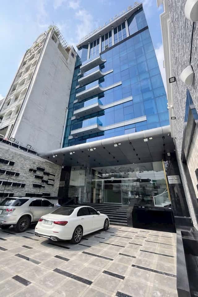 Bán nhà mặt tiền Cách Mạng Tháng Tám Quận 3, TP.HCM – giá 450 tỷ