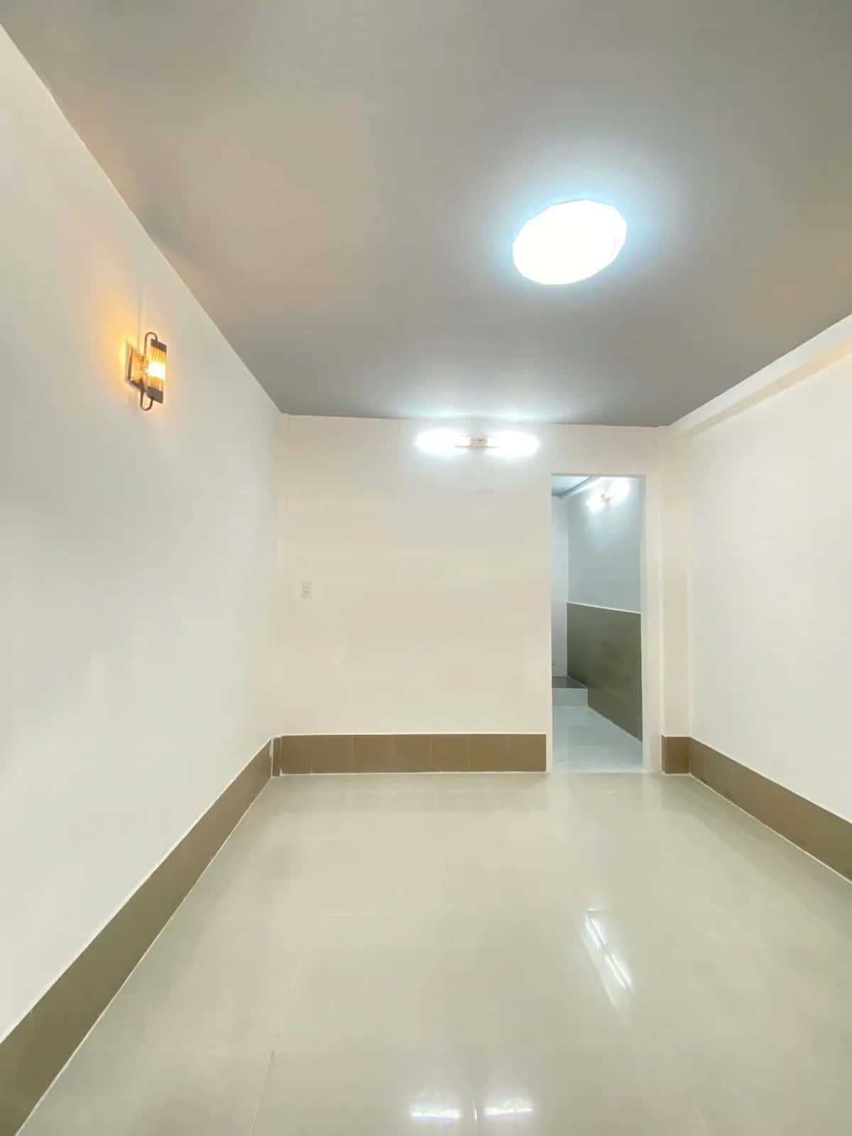 Bán nhà mặt tiền Trần Phú Quận 5, TP.HCM – 2 phòng ngủ, giá 4.8 tỷ