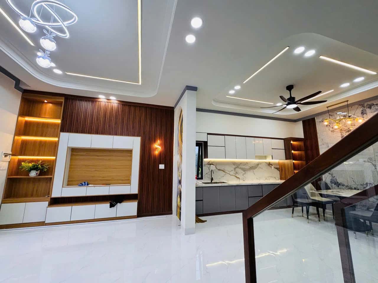 Bán nhà mặt tiền Tân Phong Thành phố Long Khánh, Đồng Nai – 4 phòng ngủ, giá 2 tỷ