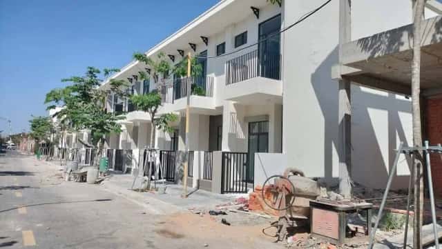 Bán nhà mặt tiền đường đoàn Nguyễn Tuấn  Huyện Bình Chánh, TP.HCM – 3 phòng ngủ, giá 700 triệu
