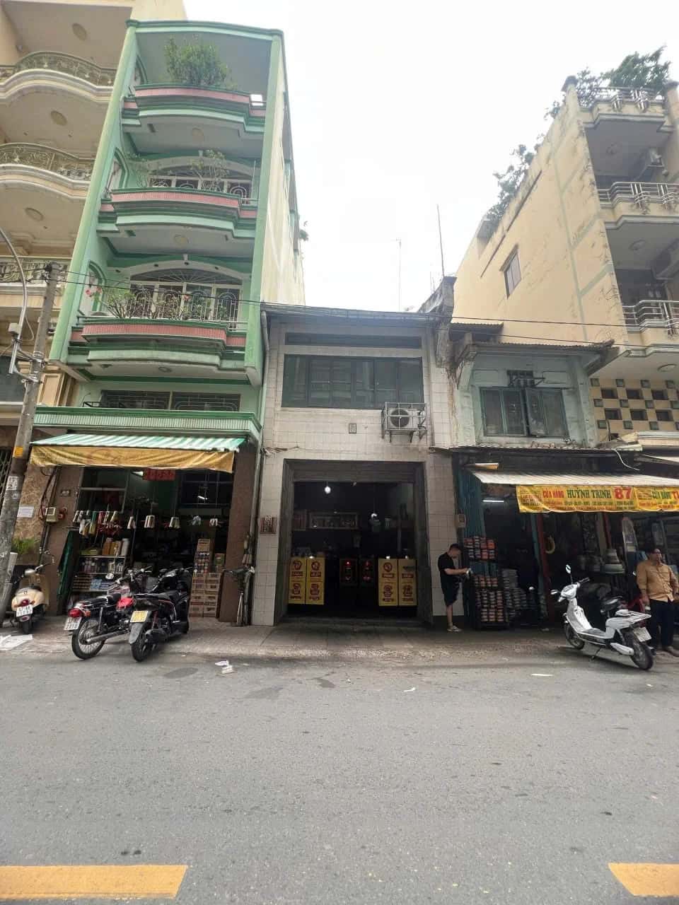 Bán nhà mặt tiền Trịnh Hoài Đức Quận 5, TP.HCM – 3 phòng ngủ, giá 38 tỷ