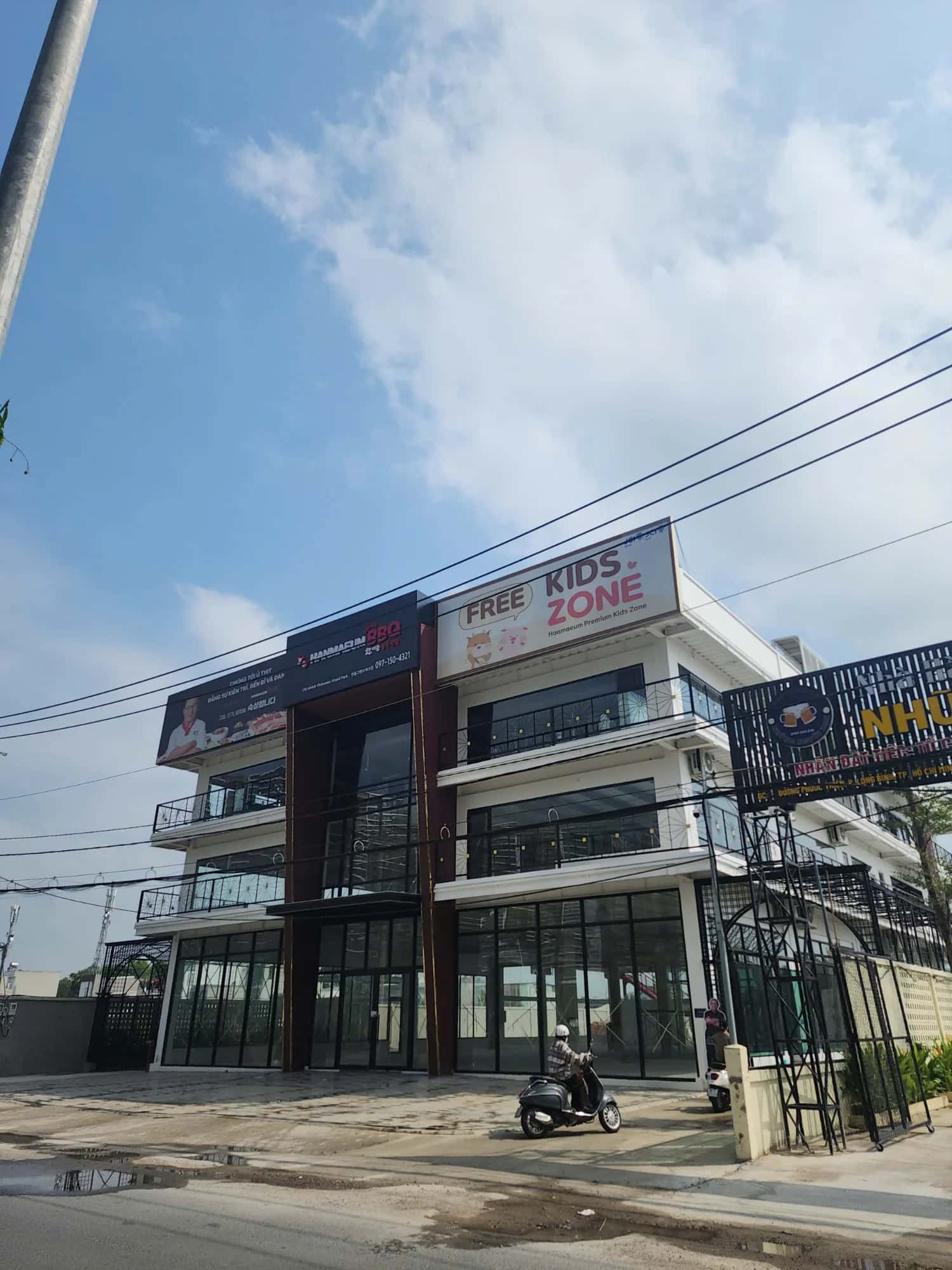 Cho thuê nhà mặt tiền Phước Thiện Quận 9, TP.HCM – giá 230 triệu