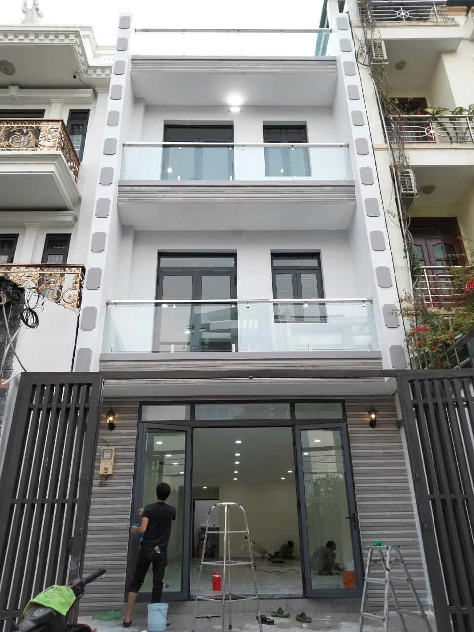 Bán nhà mặt tiền đường vào khu nhà ở Gia Hòa, KDC Gia Hòa, ấp 5 Huyện Bình Chánh, TP.HCM – 5 phòng ngủ, giá 11 tỷ