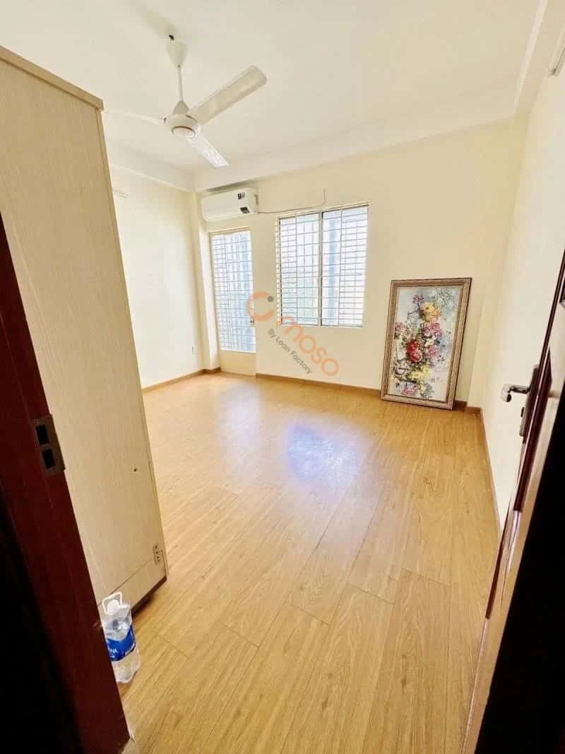 Bán nhà hẻm Đường Lạc Long Quân Quận Tân Bình, Hồ Chí Minh – 2 phòng ngủ, giá 9 tỷ — Hình 3