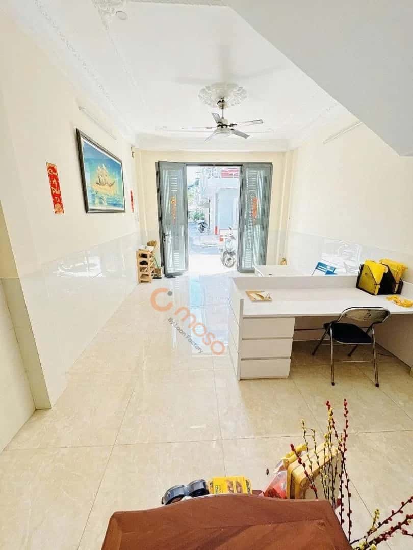 Bán nhà hẻm Đường Lạc Long Quân Quận Tân Bình, Hồ Chí Minh – 2 phòng ngủ, giá 9 tỷ — Hình 2