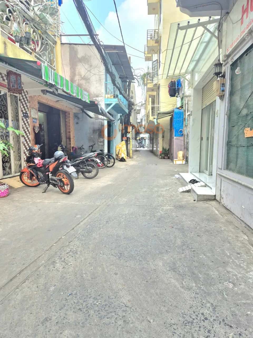 Bán nhà hẻm 985/8/5 đường Lạc Long Quân Quận Tân Bình, TP.HCM – 2 phòng ngủ, giá 5.9 tỷ — Hình 3 Bán nhà hẻm 985/8/5 đường Lạc Long Quân Quận Tân Bình, TP.HCM – 2 phòng ngủ, giá 5.9 tỷ — Hình 3