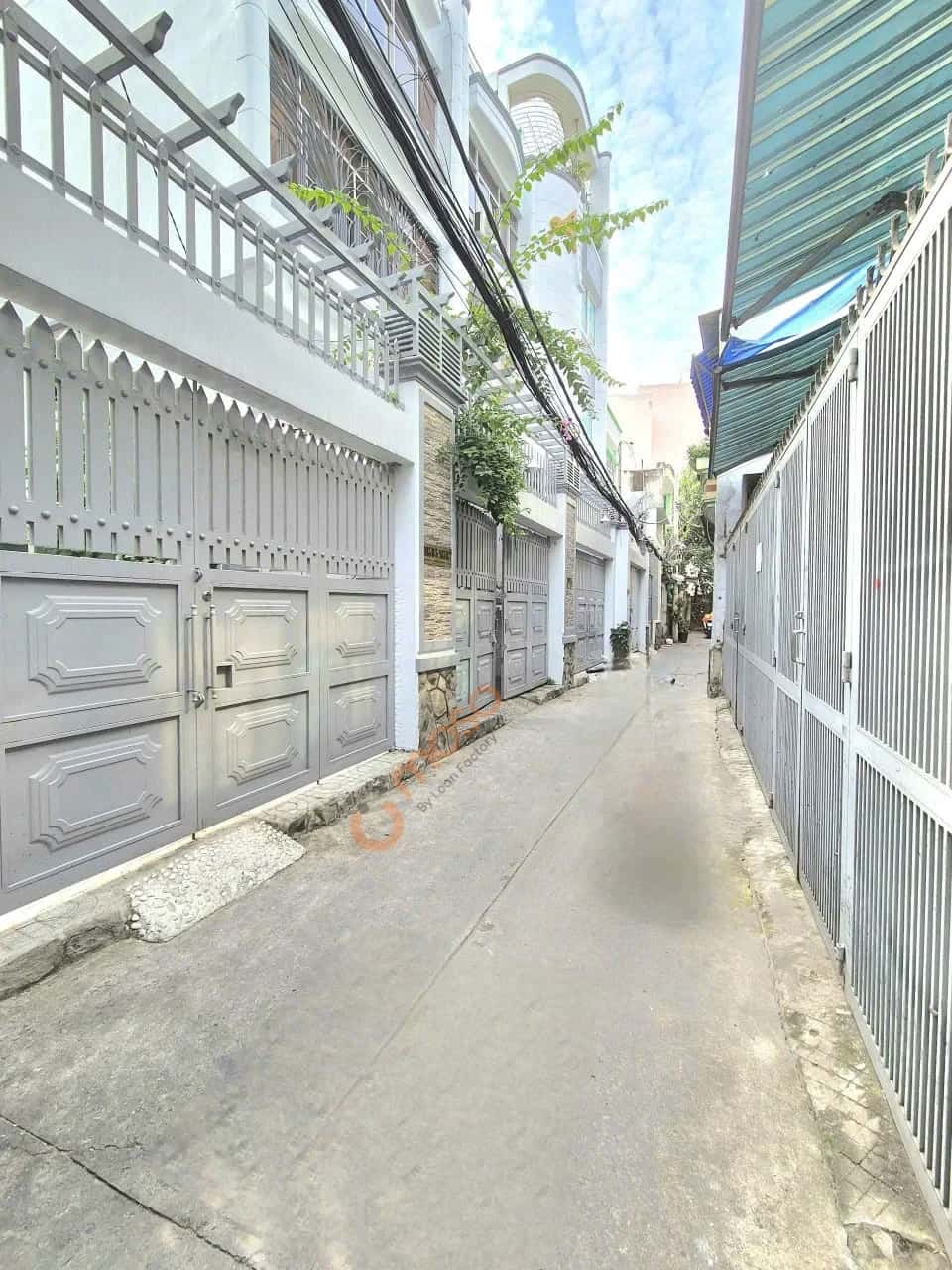 Bán nhà hẻm 985/8/5 đường Lạc Long Quân Quận Tân Bình, TP.HCM – 2 phòng ngủ, giá 5.9 tỷ — Hình 2 Bán nhà hẻm 985/8/5 đường Lạc Long Quân Quận Tân Bình, TP.HCM – 2 phòng ngủ, giá 5.9 tỷ — Hình 2