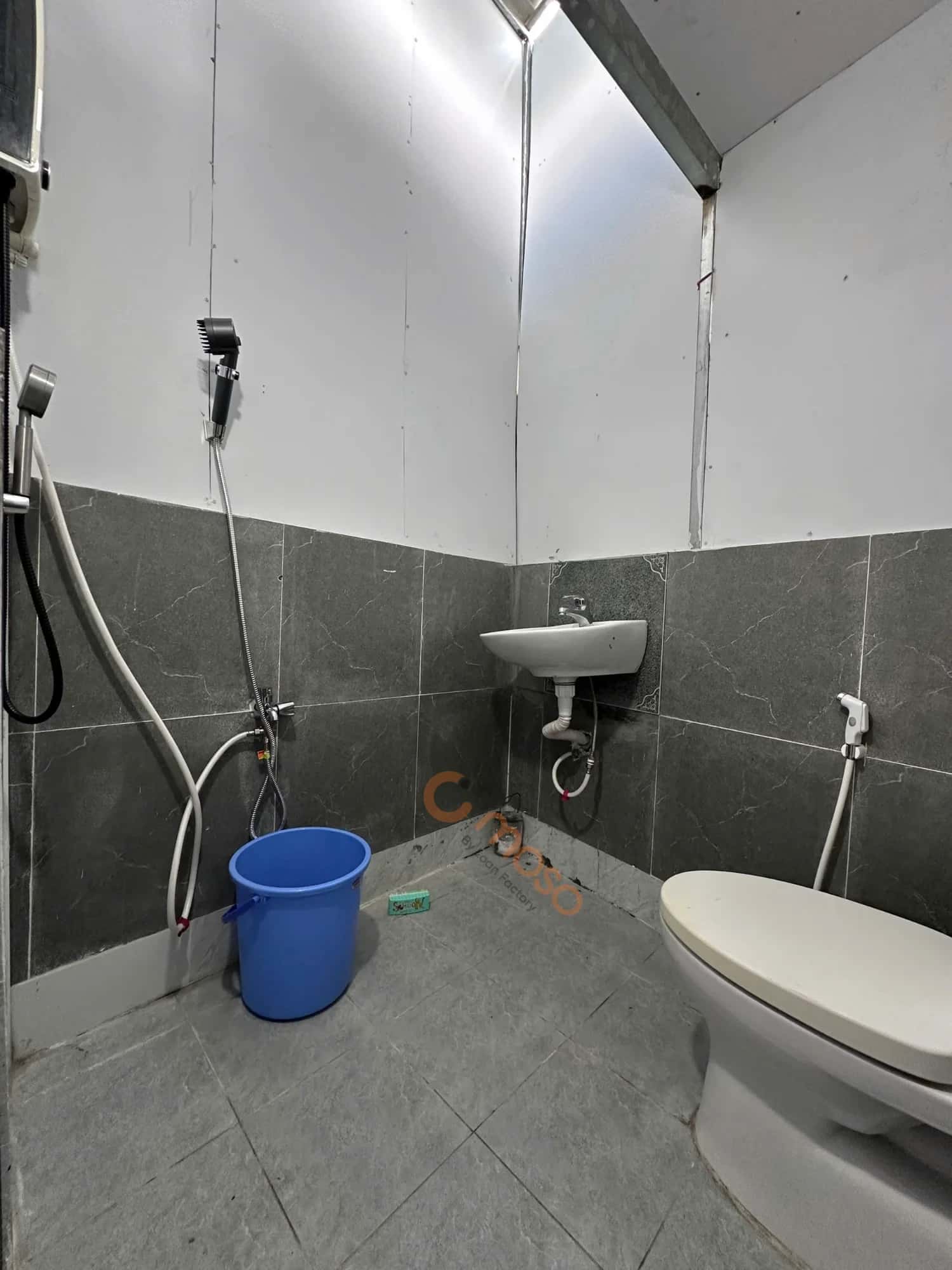 Bán nhà hẻm 313/11 Ba Tháng Hai Quận 10, TP.HCM – 5 phòng ngủ, giá 6 tỷ — Hình 3 Bán nhà hẻm 313/11 Ba Tháng Hai Quận 10, TP.HCM – 5 phòng ngủ, giá 6 tỷ — Hình 3