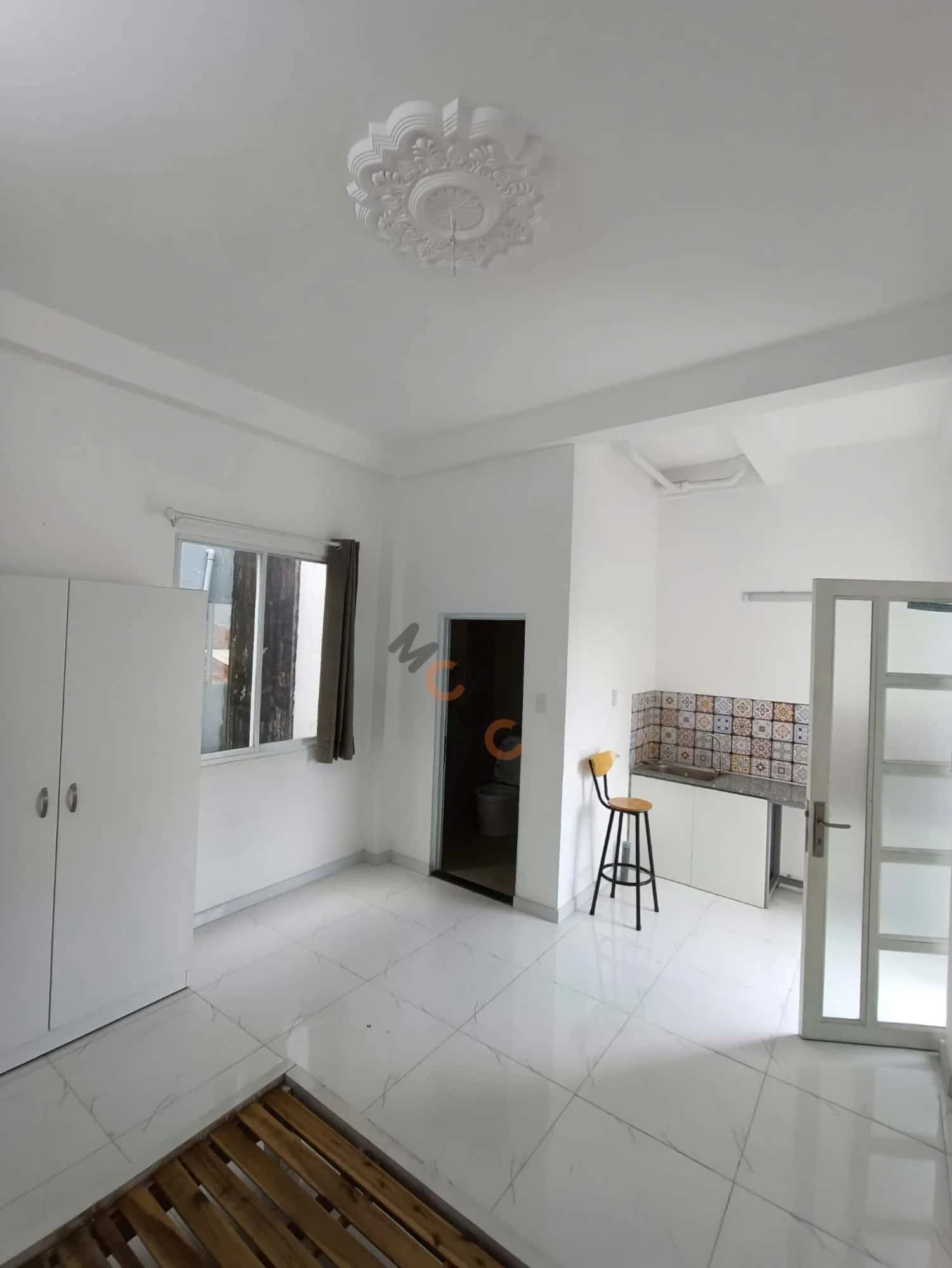 Bán nhà mặt tiền 180A Nguyễn Hồng Đào  Quận Tân Bình, TP.HCM – 14 phòng ngủ, giá 21.8 tỷ — Hình 2