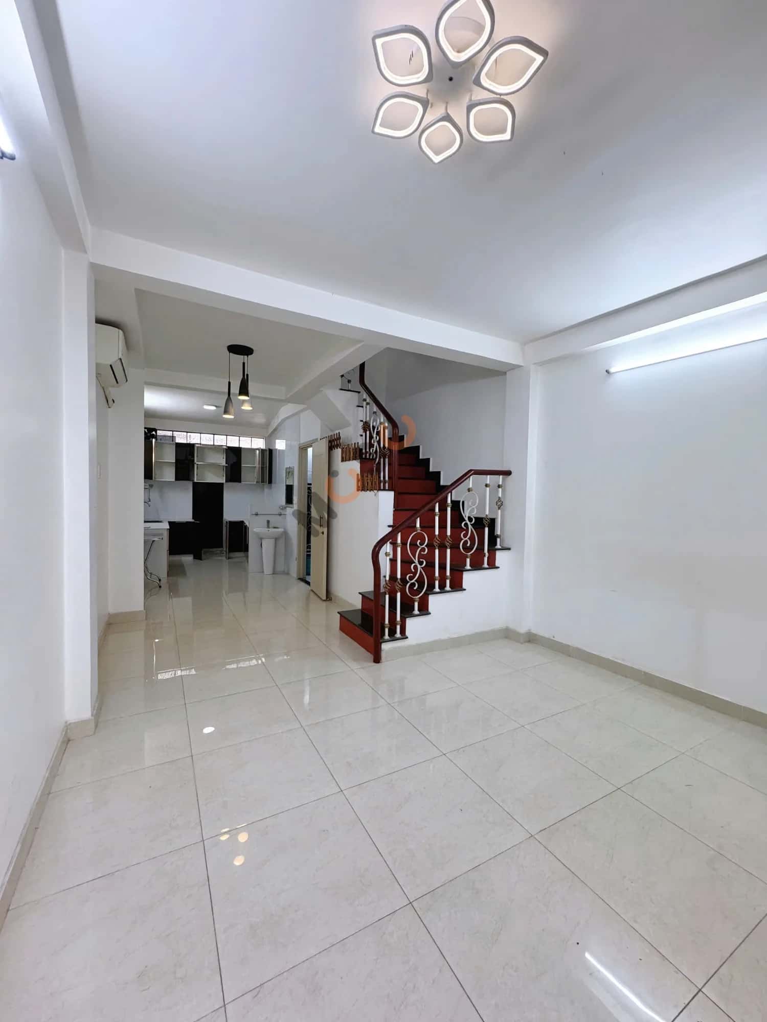 Bán nhà hẻm 224/27 Phan Đình Phùng Quận Phú Nhuận, TP.HCM – 4 phòng ngủ, giá 6.8 tỷ — Hình 3 Bán nhà hẻm 224/27 Phan Đình Phùng Quận Phú Nhuận, TP.HCM – 4 phòng ngủ, giá 6.8 tỷ — Hình 3