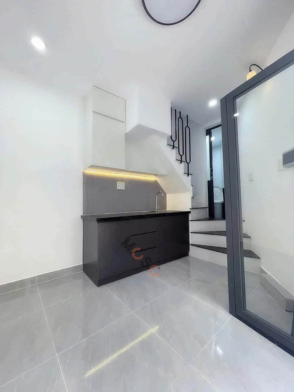 Bán nhà hẻm Đường Âu Cơ Quận Tân Bình, TP.HCM – 2 phòng ngủ, giá 2.1 tỷ — Hình 2