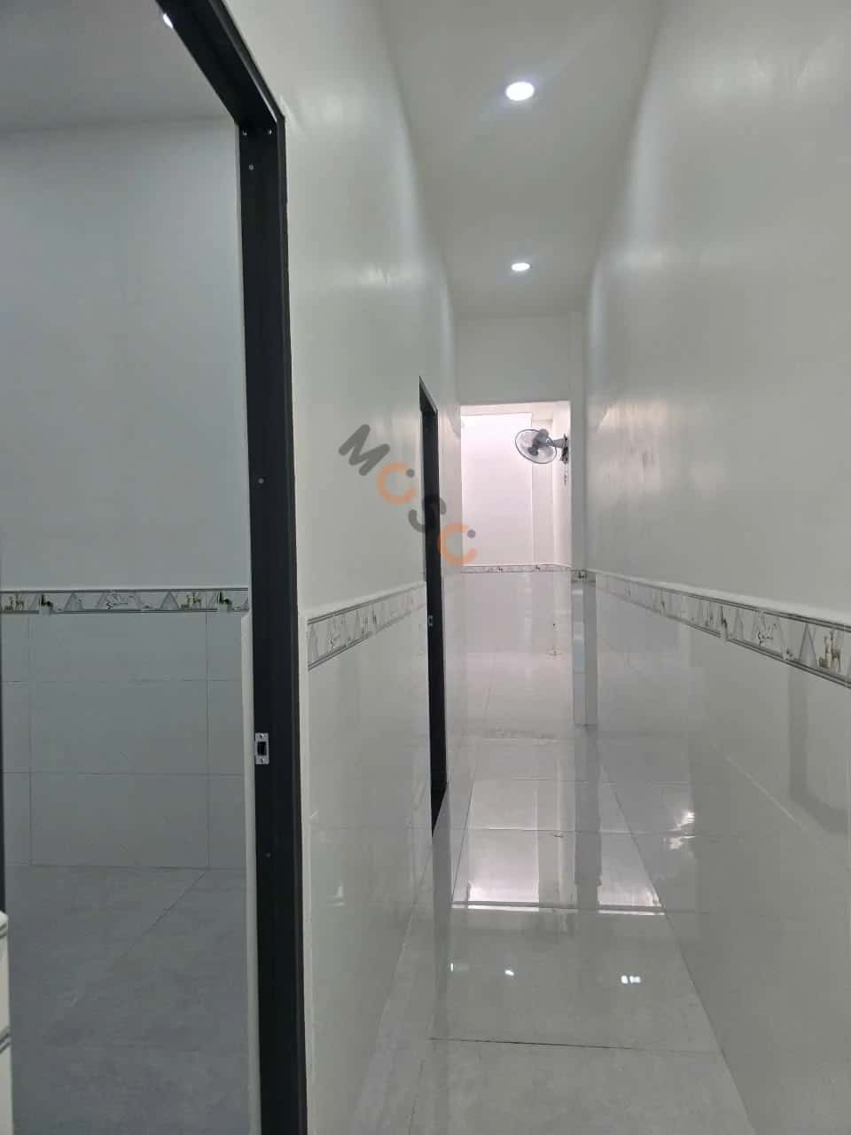 Bán nhà mặt tiền 434C Nguyễn Ảnh Thủ Quận 12, TP.HCM – 2 phòng ngủ, giá 10.2 tỷ — Hình 2