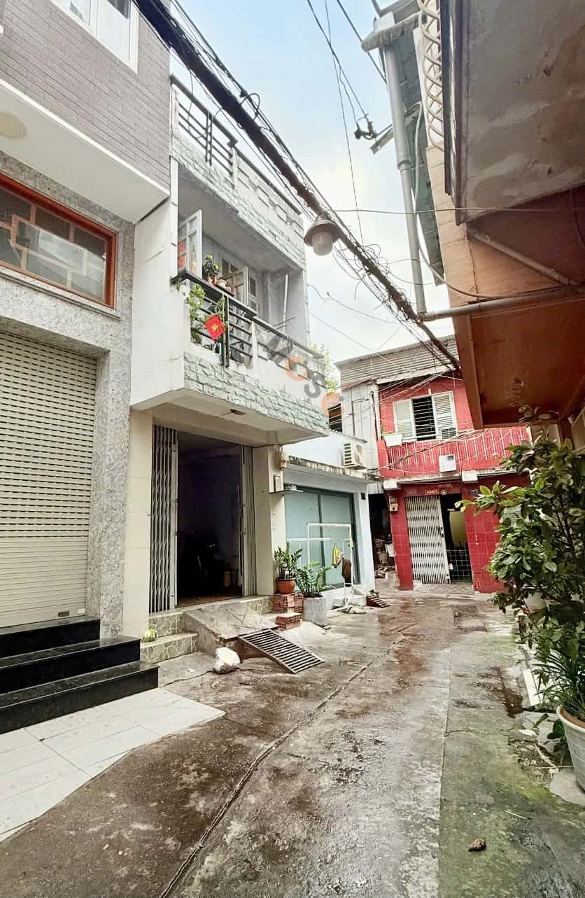 Bán nhà mặt tiền 64G Thái Phiên Quận 11, TP.HCM – 3 phòng ngủ, giá 6.5 tỷ — Hình 2 Bán nhà mặt tiền 64G Thái Phiên Quận 11, TP.HCM – 3 phòng ngủ, giá 6.5 tỷ — Hình 2