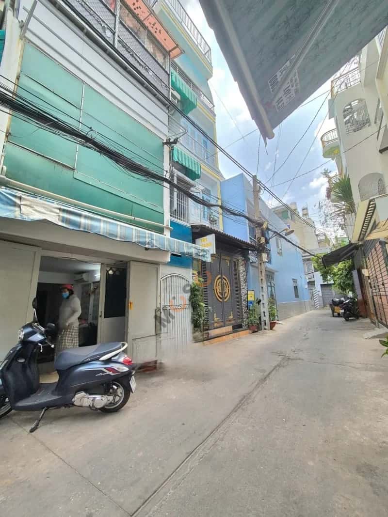 Bán nhà hẻm 985/24 Lạc Long Quân Quận Tân Bình, TP.HCM – 4 phòng ngủ, giá 7.2 tỷ — Hình 2 Bán nhà hẻm 985/24 Lạc Long Quân Quận Tân Bình, TP.HCM – 4 phòng ngủ, giá 7.2 tỷ — Hình 2