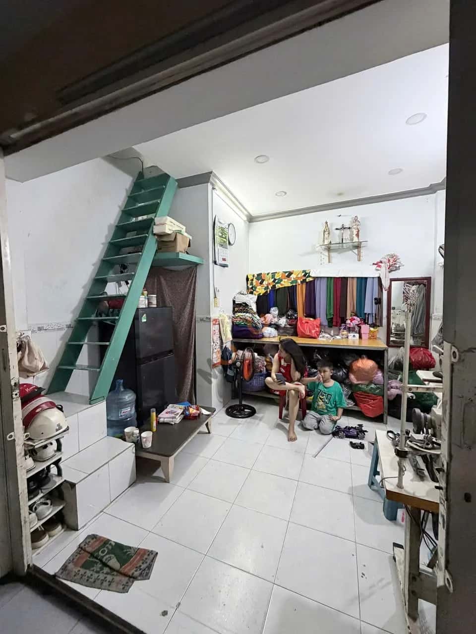 Bán nhà hẻm 99/1 đường Số 4 Quận Bình Tân, TP.HCM – 1 phòng ngủ, giá 2.8 tỷ — Hình 2 Bán nhà hẻm 99/1 đường Số 4 Quận Bình Tân, TP.HCM – 1 phòng ngủ, giá 2.8 tỷ — Hình 2