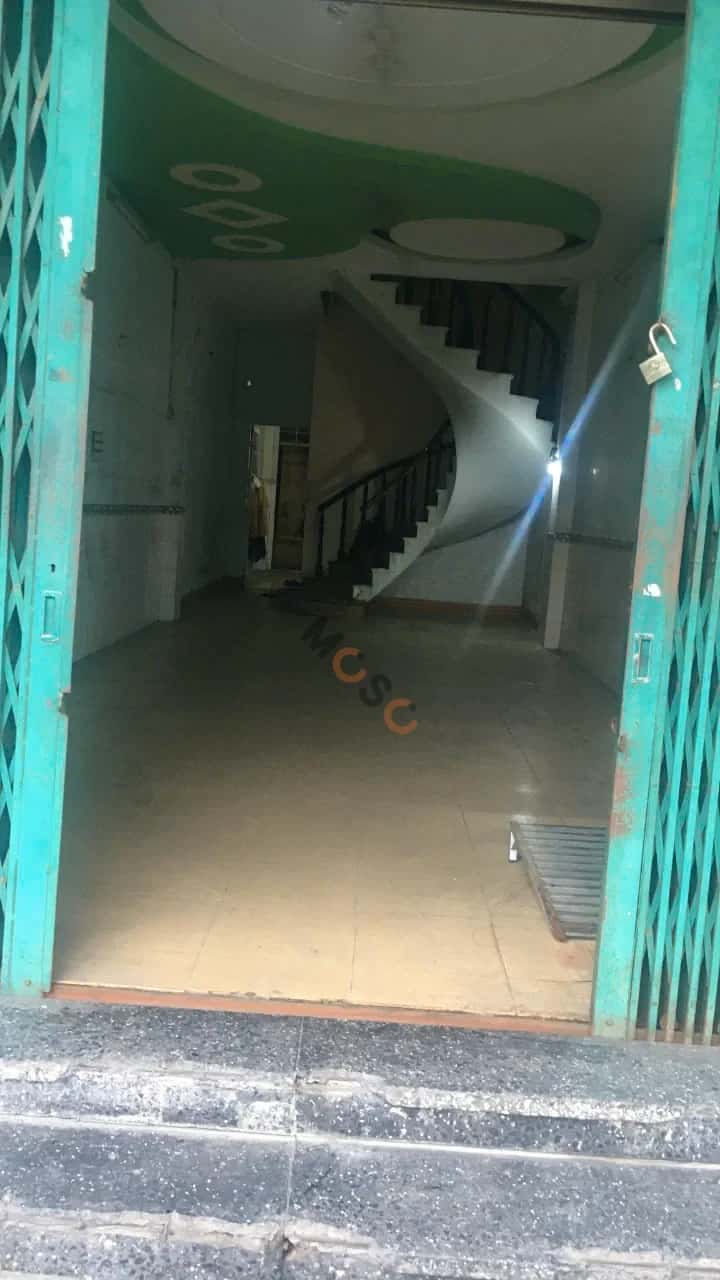 Bán nhà mặt tiền Nguyễn Cửu Đàm Quận Tân Phú, TP.HCM – 3 phòng ngủ, giá 13.5 tỷ — Hình 2 Bán nhà mặt tiền Nguyễn Cửu Đàm Quận Tân Phú, TP.HCM – 3 phòng ngủ, giá 13.5 tỷ — Hình 2