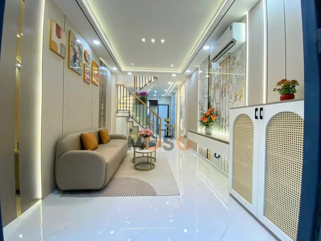 Bán nhà hẻm 93/10/4 Đường Trần Thái Tông Quận Tân Bình, TP.HCM – 3 phòng ngủ, giá 4.7 tỷ — Hình 2 Bán nhà hẻm 93/10/4 Đường Trần Thái Tông Quận Tân Bình, TP.HCM – 3 phòng ngủ, giá 4.7 tỷ — Hình 2