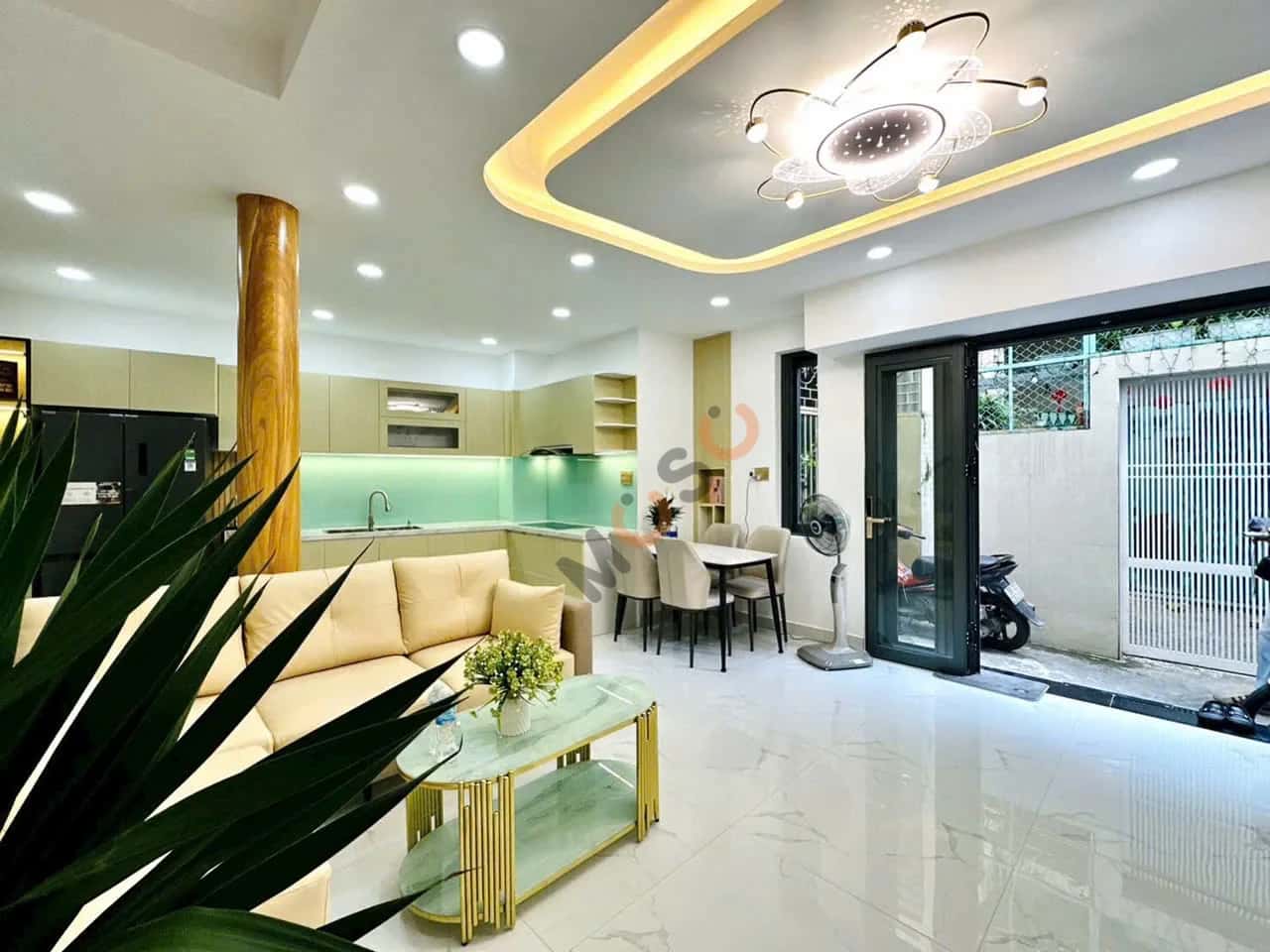 Bán nhà hẻm 432/1 Đường Lê Văn Sỹ Quận Tân Bình, TP.HCM – 4 phòng ngủ, giá 8.3 tỷ — Hình 3 Bán nhà hẻm 432/1 Đường Lê Văn Sỹ Quận Tân Bình, TP.HCM – 4 phòng ngủ, giá 8.3 tỷ — Hình 3