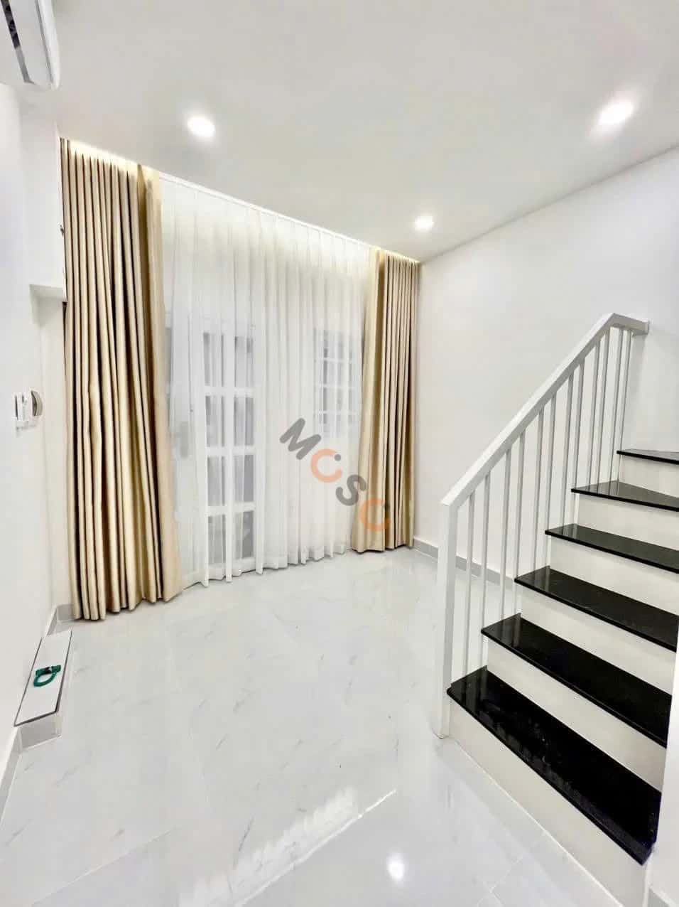 Bán nhà hẻm 210/18 Cô Giang Quận 1, TP.HCM – 2 phòng ngủ, giá 3.2 tỷ — Hình 2