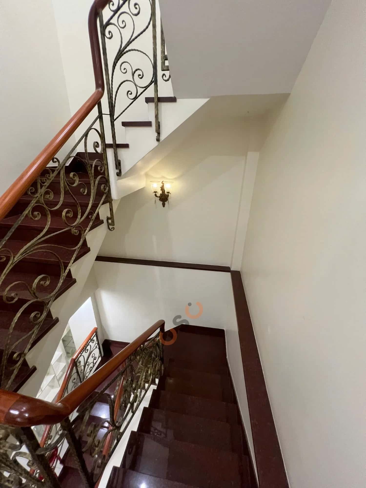 Bán nhà hẻm 121/4T Đường Trần Bình Trọng Quận 5, TP.HCM – 4 phòng ngủ, giá 9.8 tỷ — Hình 2 Bán nhà hẻm 121/4T Đường Trần Bình Trọng Quận 5, TP.HCM – 4 phòng ngủ, giá 9.8 tỷ — Hình 2