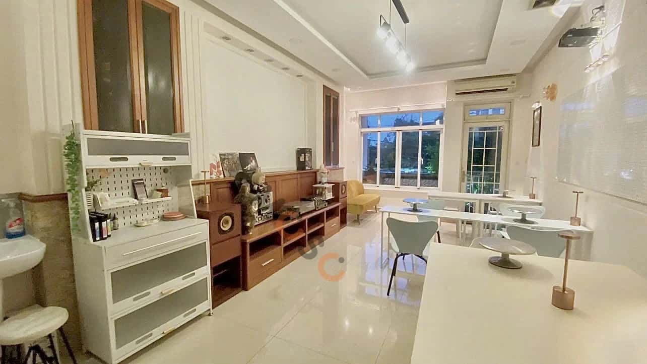 Bán nhà mặt tiền Xuân Hồng Quận Tân Bình, TP.HCM – 6 phòng ngủ, giá 25.5 tỷ — Hình 3 Bán nhà mặt tiền Xuân Hồng Quận Tân Bình, TP.HCM – 6 phòng ngủ, giá 25.5 tỷ — Hình 3