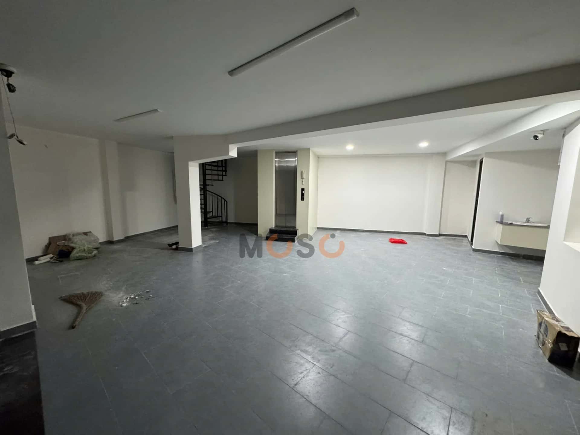 Bán nhà mặt tiền 601B Đường Cách Mạng Tháng 8 Quận 10, TP.HCM – 7 phòng ngủ, giá 20 tỷ — Hình 2