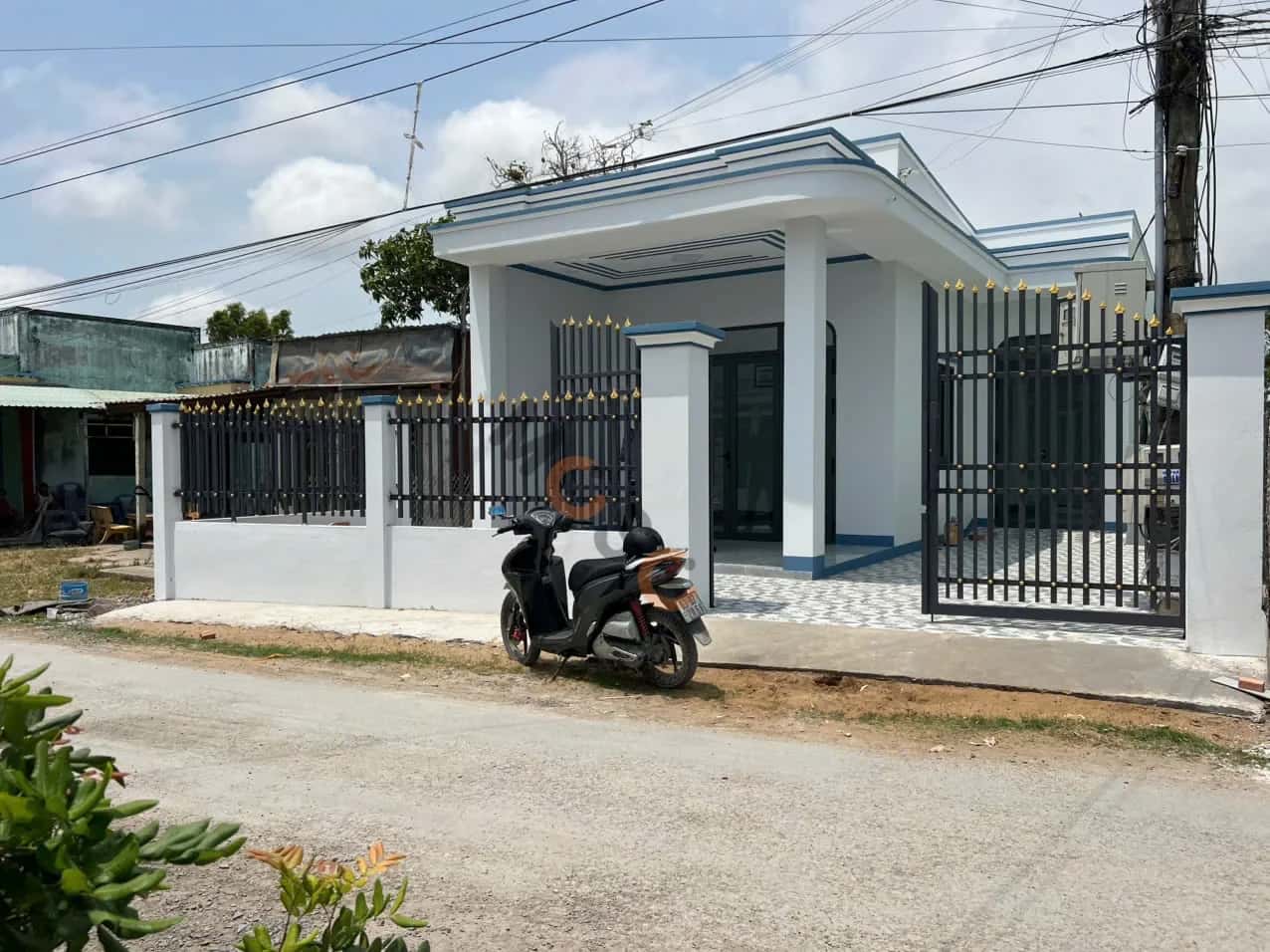 Bán nhà mặt tiền Thửa 49 - Tờ 114 Đường Liên ấp Giồng Lãnh 1 + 2 Huyện Gò Công Đông, Tiền Giang – 2 phòng ngủ, giá 1.5 tỷ