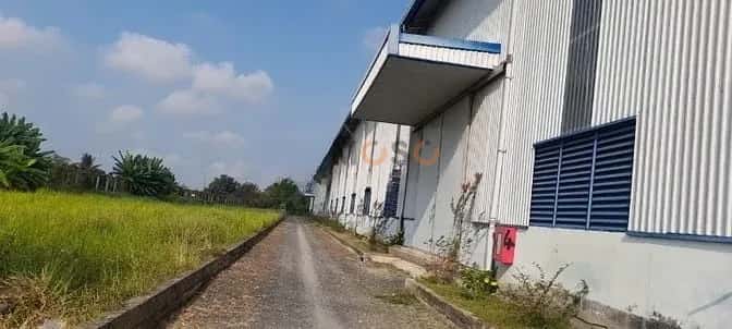 Cho thuê BĐS khác Quốc Lộ 50 Huyện Cần Giuộc, Long An – giá 700 triệu