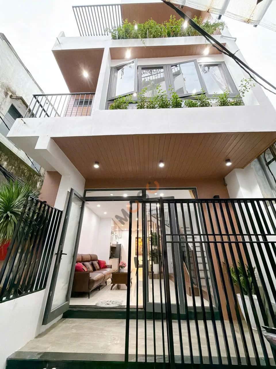 Bán nhà hẻm Hoàng Diệu Quận Hải Châu, TP. Đà Nẵng – 3 phòng ngủ, giá 5.8 tỷ — Hình 2 Bán nhà hẻm Hoàng Diệu Quận Hải Châu, TP. Đà Nẵng – 3 phòng ngủ, giá 5.8 tỷ — Hình 2