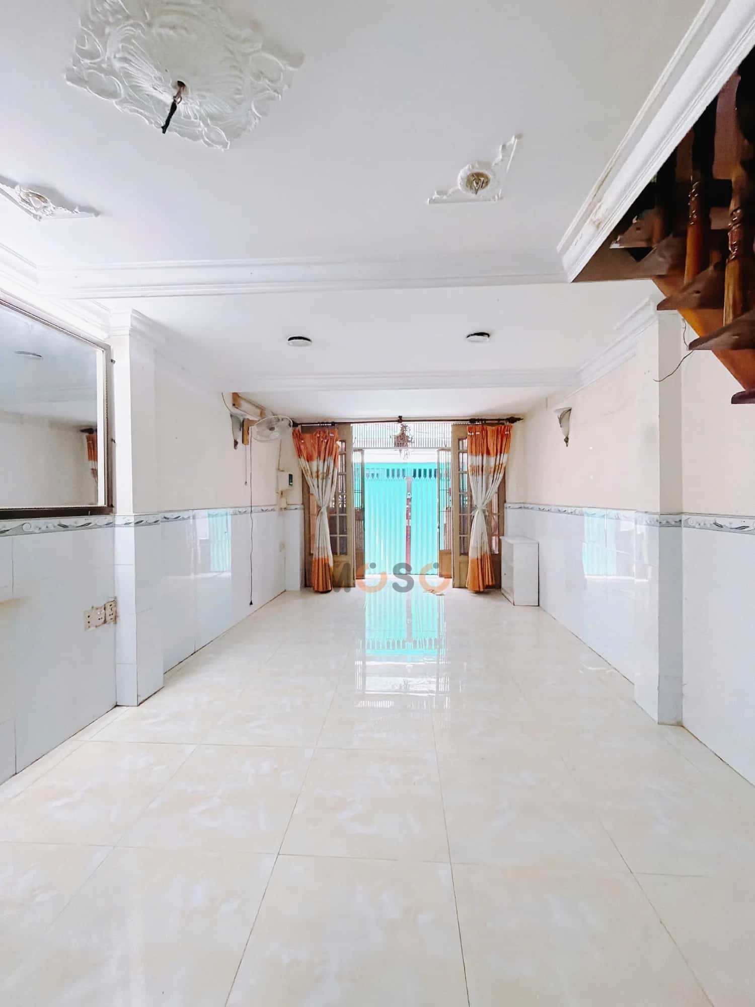 Bán nhà hẻm Xóm Chiếu Quận 4, TP.HCM – 4 phòng ngủ, giá 4.5 tỷ — Hình 2 Bán nhà hẻm Xóm Chiếu Quận 4, TP.HCM – 4 phòng ngủ, giá 4.5 tỷ — Hình 2