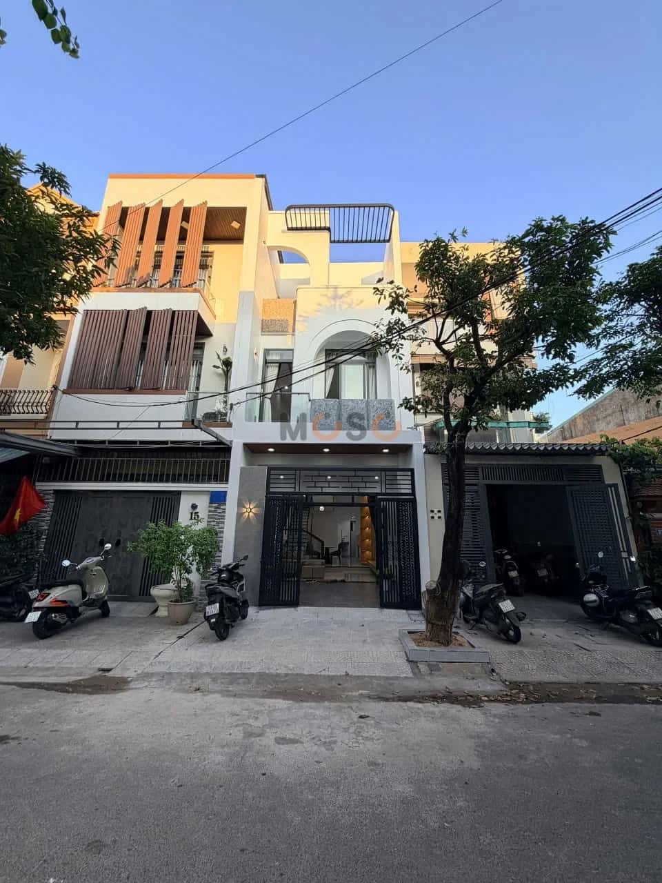 Bán nhà mặt tiền Cao Xuân Huy Quận Cẩm Lệ, TP. Đà Nẵng – 5 phòng ngủ, giá 10.8 tỷ
