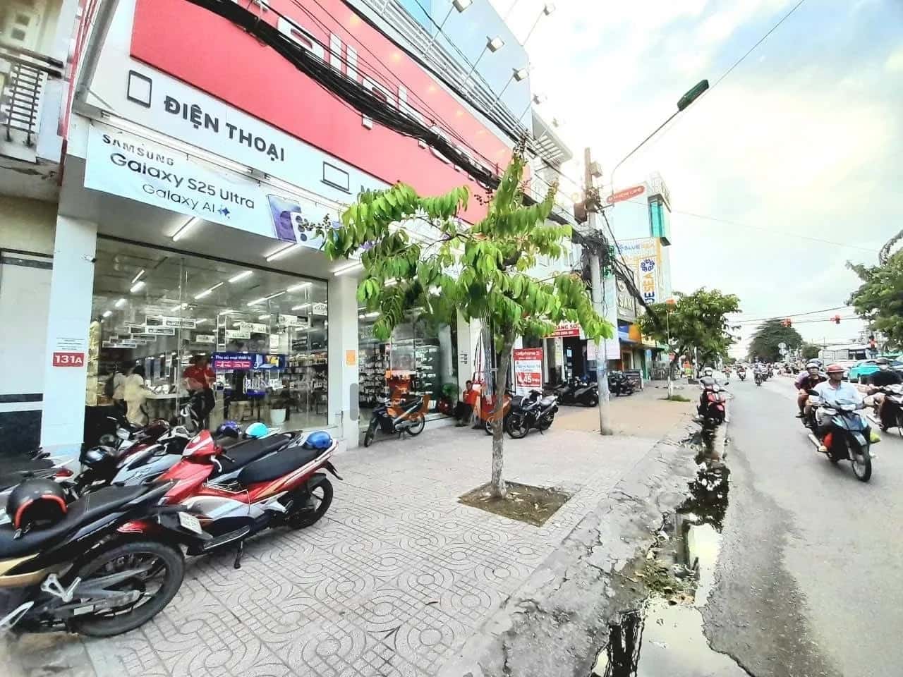 Bán nhà mặt tiền đường CMT8  Quận Ninh Kiều, TP. Cần Thơ – 5 phòng ngủ, giá 11 tỷ — Hình 3