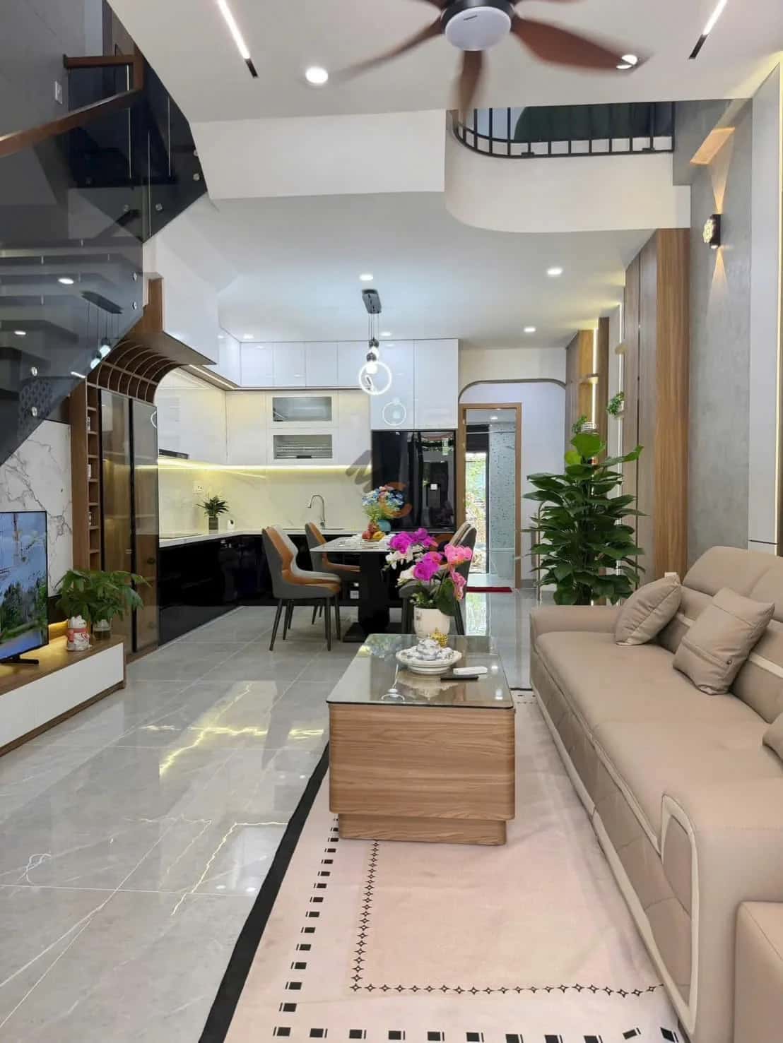 Bán nhà mặt tiền Lê Thiệt Quận Liên Chiểu, TP. Đà Nẵng – 4 phòng ngủ, giá 8.7 tỷ — Hình 3 Bán nhà mặt tiền Lê Thiệt Quận Liên Chiểu, TP. Đà Nẵng – 4 phòng ngủ, giá 8.7 tỷ — Hình 3