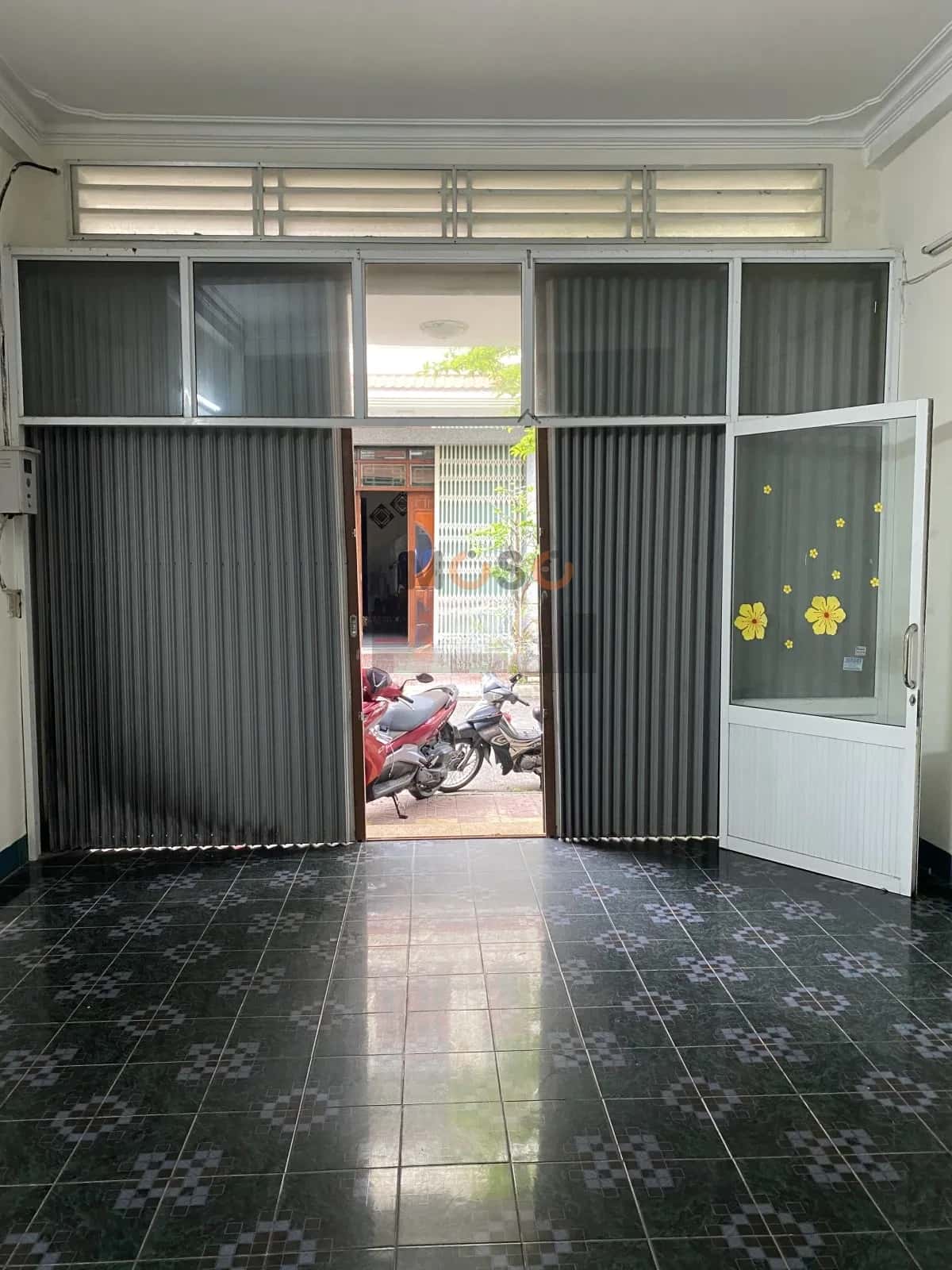 Cho thuê nhà hẻm Đường Nguyễn Trung Trực Quy Nhơn, Bình Định – giá 10.5 triệu