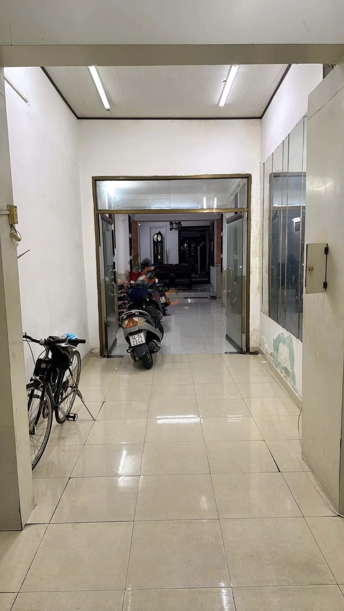 Bán nhà mặt tiền Ông Ích Khiêm Quận 11, TP.HCM – 6 phòng ngủ, giá 14 tỷ — Hình 2