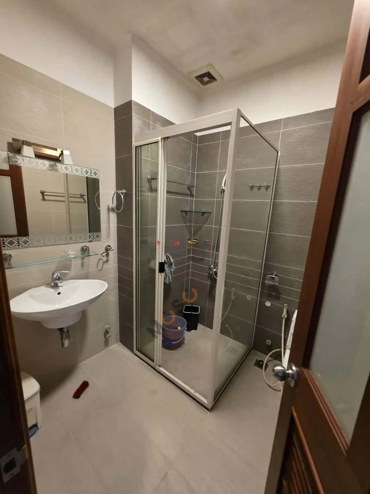 Cho thuê văn phòng Ký Con Quận 1, TP.HCM – 10 phòng ngủ, giá 80 triệu — Hình 3
