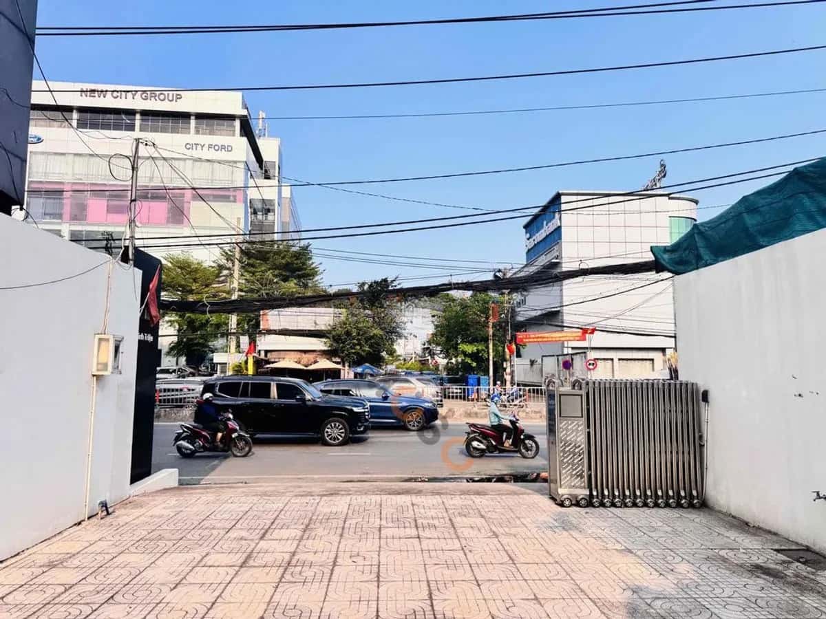 Cho thuê nhà mặt tiền Quốc Lộ 13 Thủ Đức, TP.HCM – giá 70 triệu — Hình 2