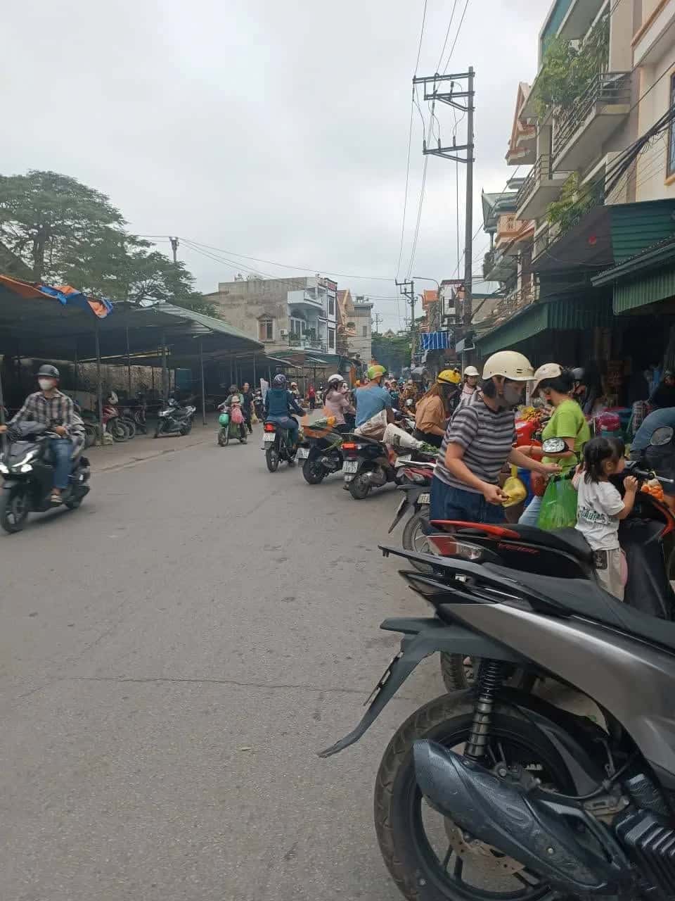 Bán nhà mặt tiền Hạ Mộ Công Thành phố Uông Bí, Quảng Ninh – 3 phòng ngủ, giá 5.5 tỷ — Hình 2