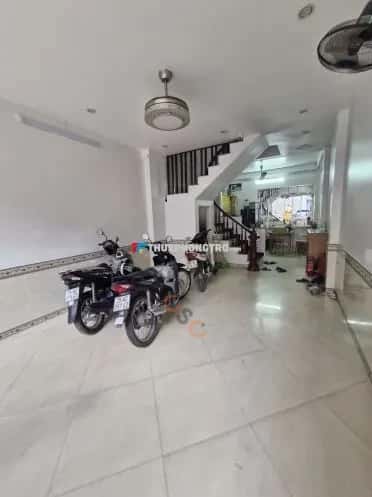 Cho thuê nhà hẻm Nguyễn Khoái Hoàng Mai, Hà Nội – 5 phòng ngủ, giá 13 triệu — Hình 3