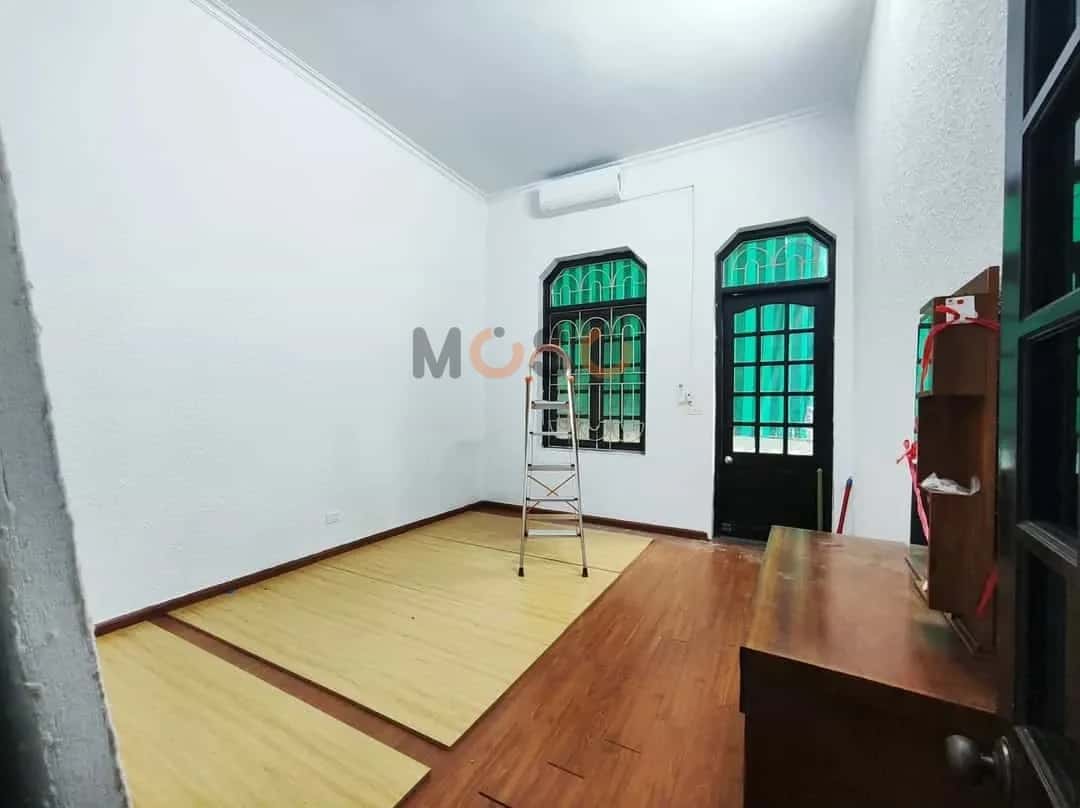 Cho thuê nhà hẻm Vĩnh Phúc Hà Nội, Hà Nội – 4 phòng ngủ, giá 12 triệu — Hình 2