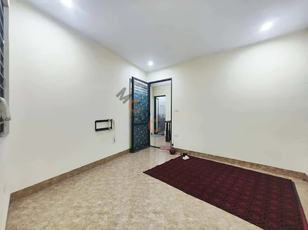 Cho thuê nhà hẻm Láng Hạ Ba Đình, Hà Nội – giá 12 triệu — Hình 2