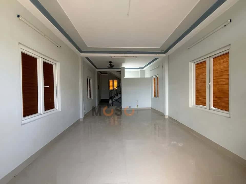 Bán nhà mặt tiền Chi Lăng Quận Phú Xuân, TP. Huế – 4 phòng ngủ, giá 2.8 tỷ — Hình 2