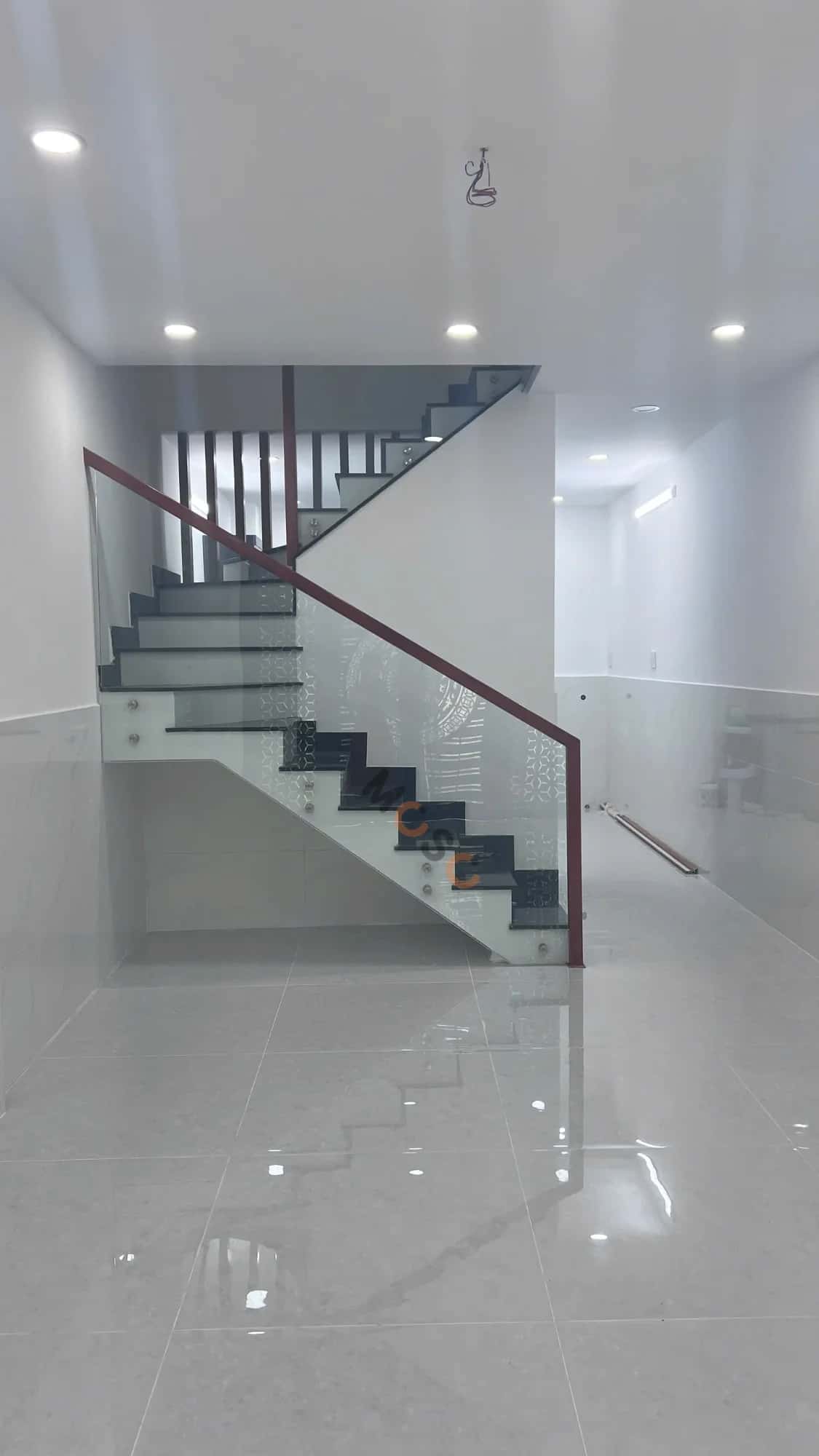 Bán nhà hẻm 670/18 Đoàn Văn Bơ Quận 4, TP.HCM – 2 phòng ngủ, giá 5.7 tỷ — Hình 2