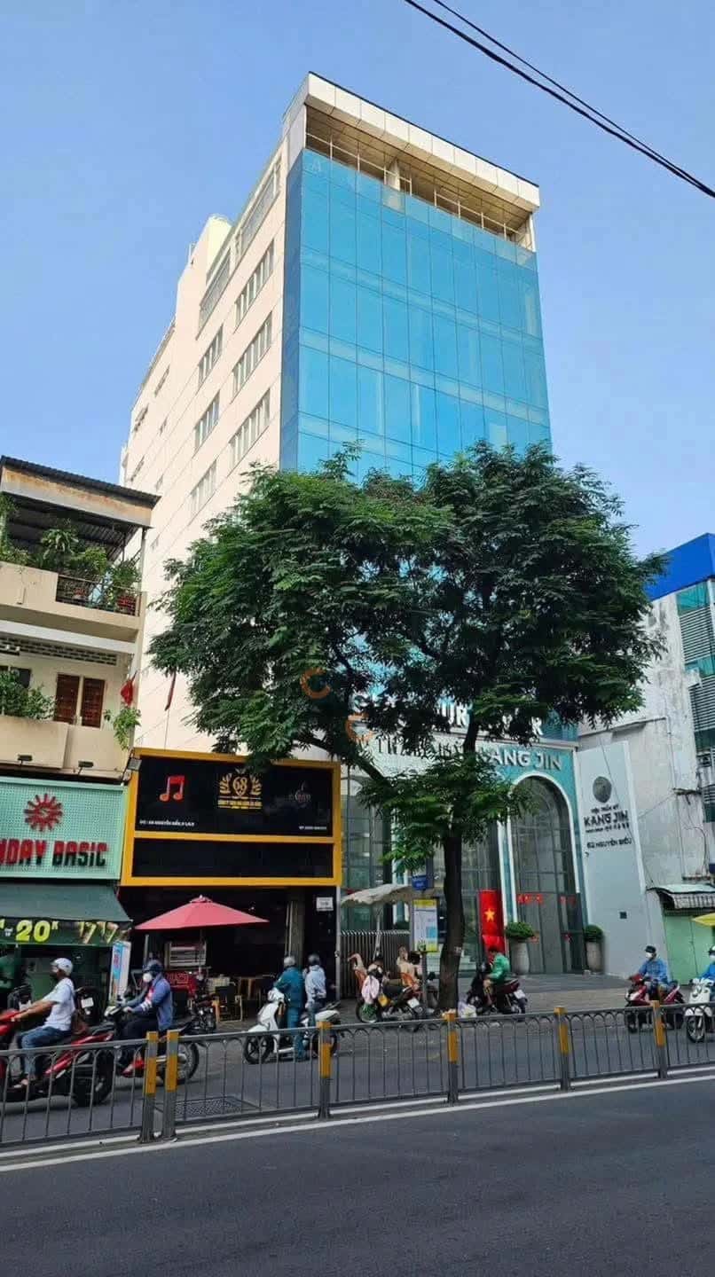 Bán nhà mặt tiền Nguyễn Biểu Quận 5, TP.HCM – 9 phòng ngủ, giá 250 tỷ — Hình 2