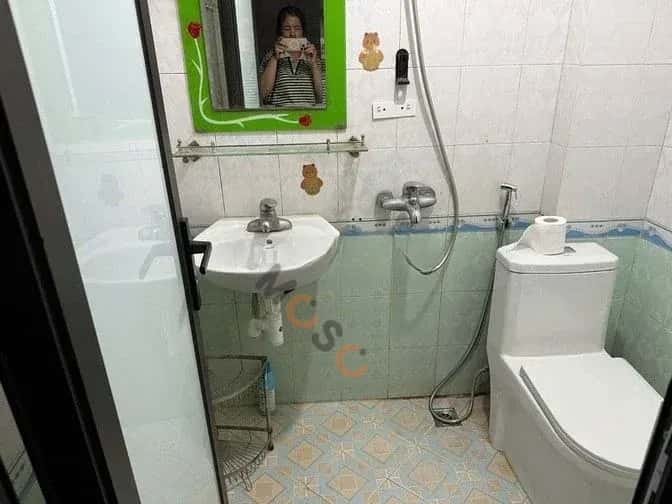 Cho thuê nhà hẻm Nguyễn Trãi Quận Thanh Xuân, Hà Nội – 4 phòng ngủ, giá 12.5 triệu — Hình 3