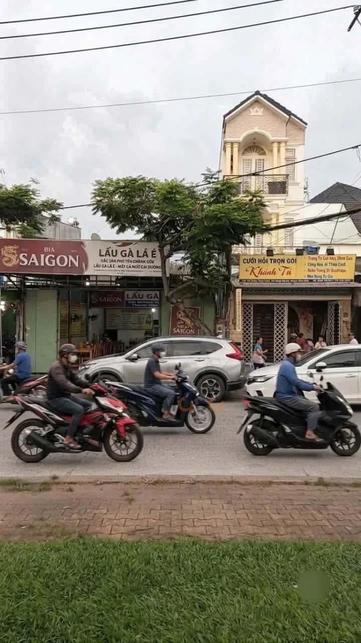 Bán nhà mặt tiền ấp 3 Huyện Hóc Môn, TP.HCM – 2 phòng ngủ, giá 6.5 tỷ — Hình 3